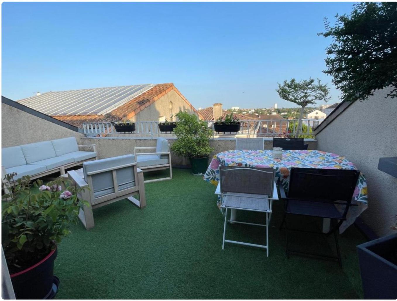 Grand Appartement Hypercentre Avec Terrasse Et Parking Poitiers Luaran gambar